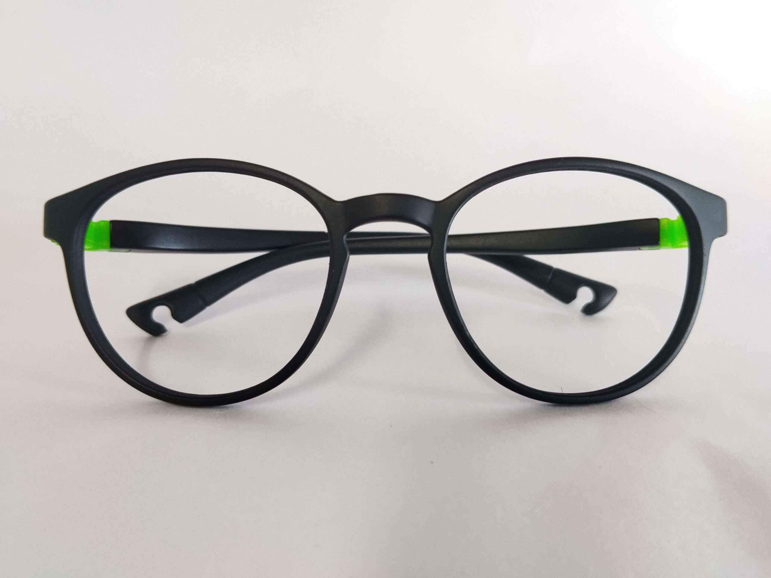 Children’s black and green blue ray glasses for screen use, stylish and comfortable fit