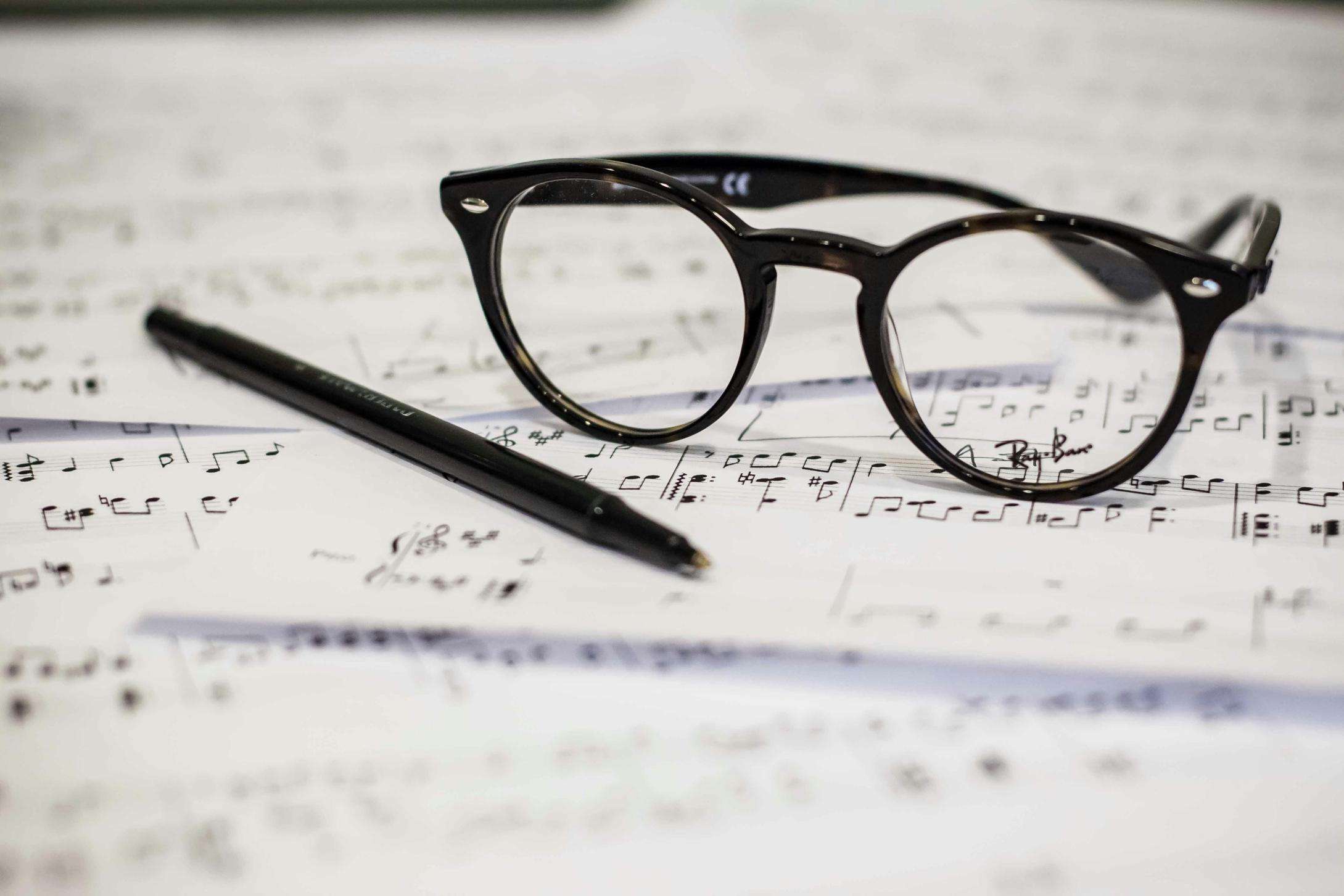 Read more about the article How to Buy Prescription Glasses Online: A Step-by-Step Guide for First-Time Buyers