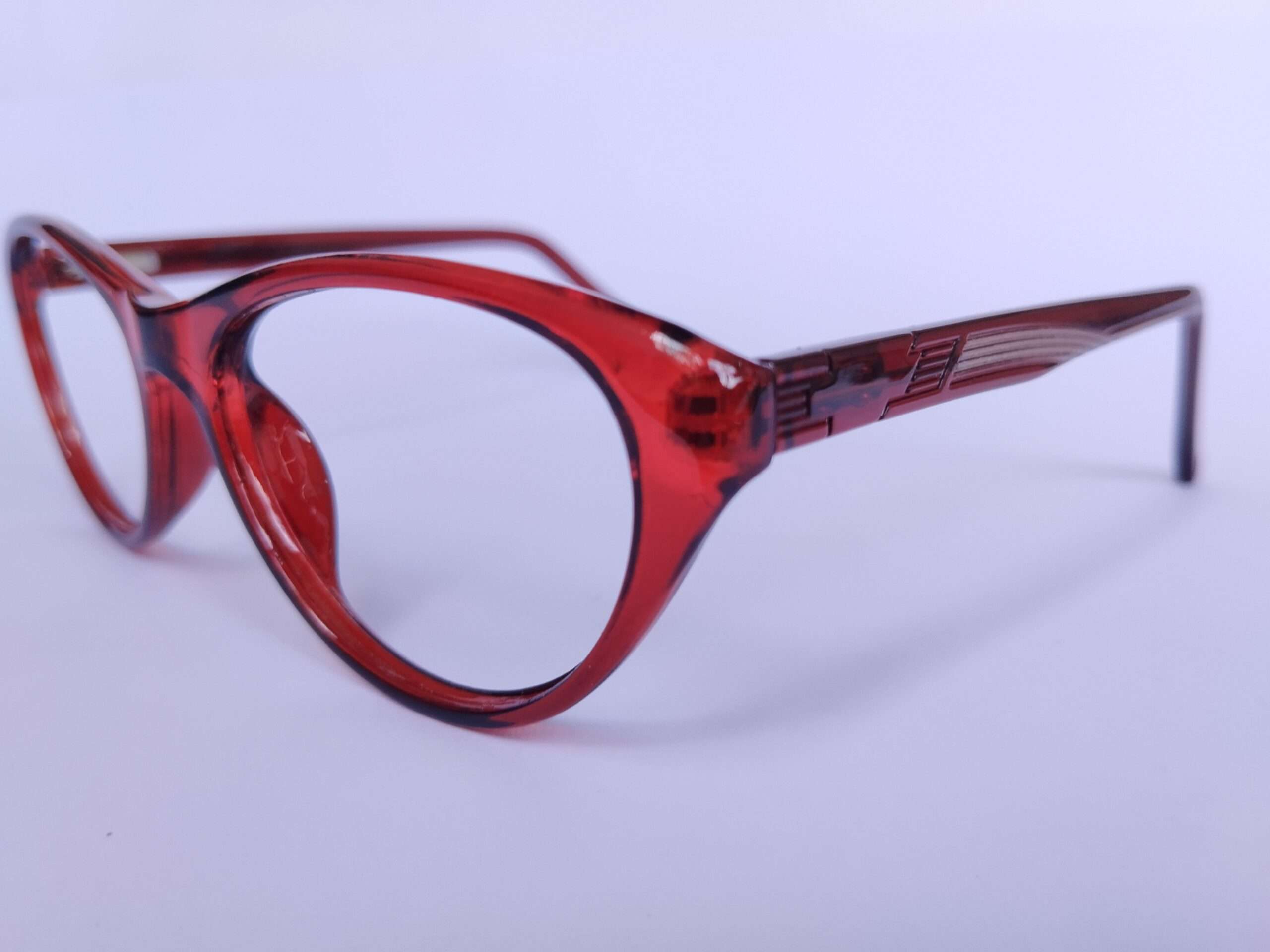 Brown Cat Eye Reading Glasses for Women featuring a warm brown frame, classic lifted cat-eye shape, and clear magnifying lenses designed for stylish.