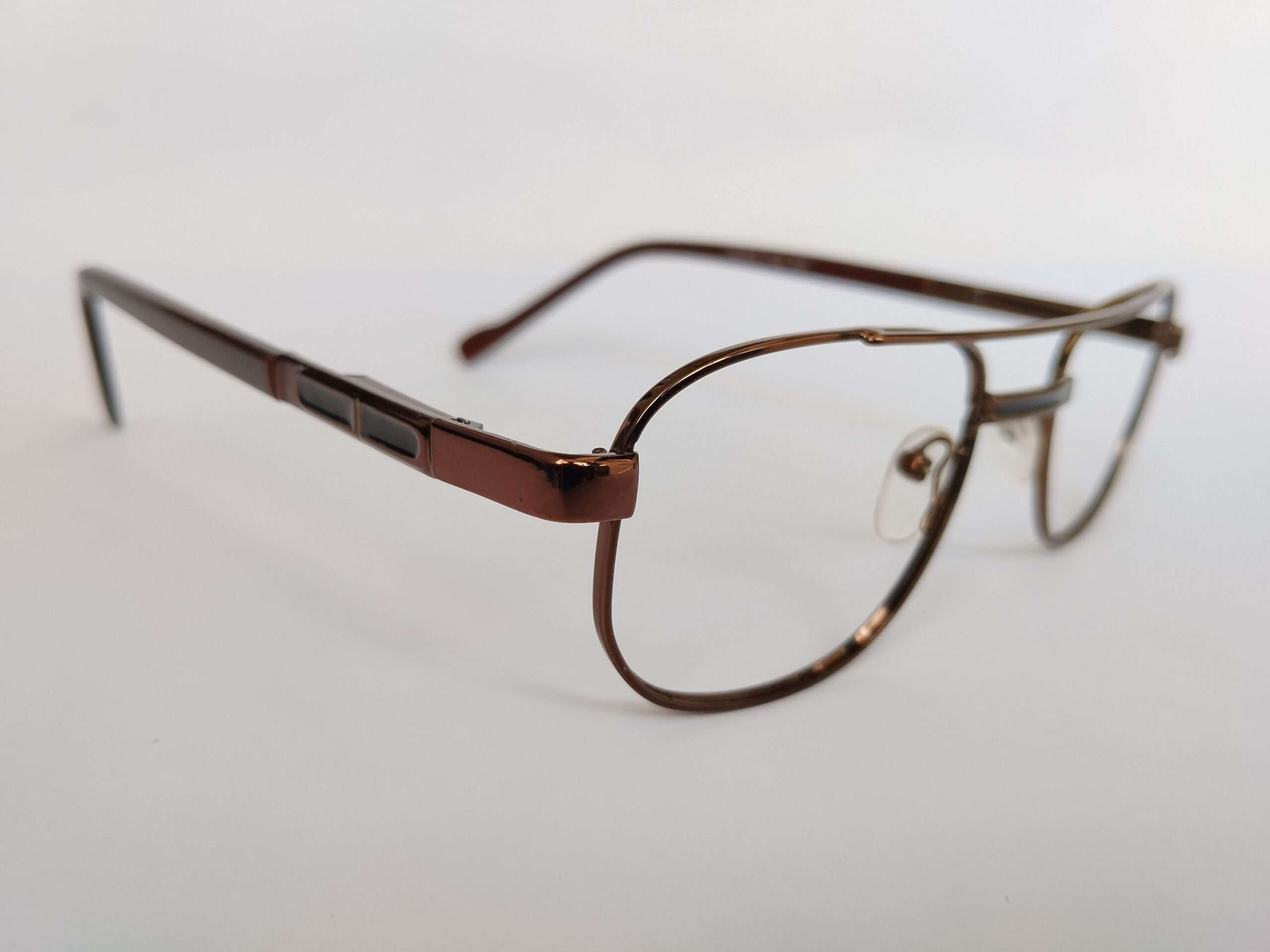 Brown Metal Aviator Reading Glasses featuring a classic aviator shape, warm brown metal frame, and clear magnifying lenses for daily reading comfort.