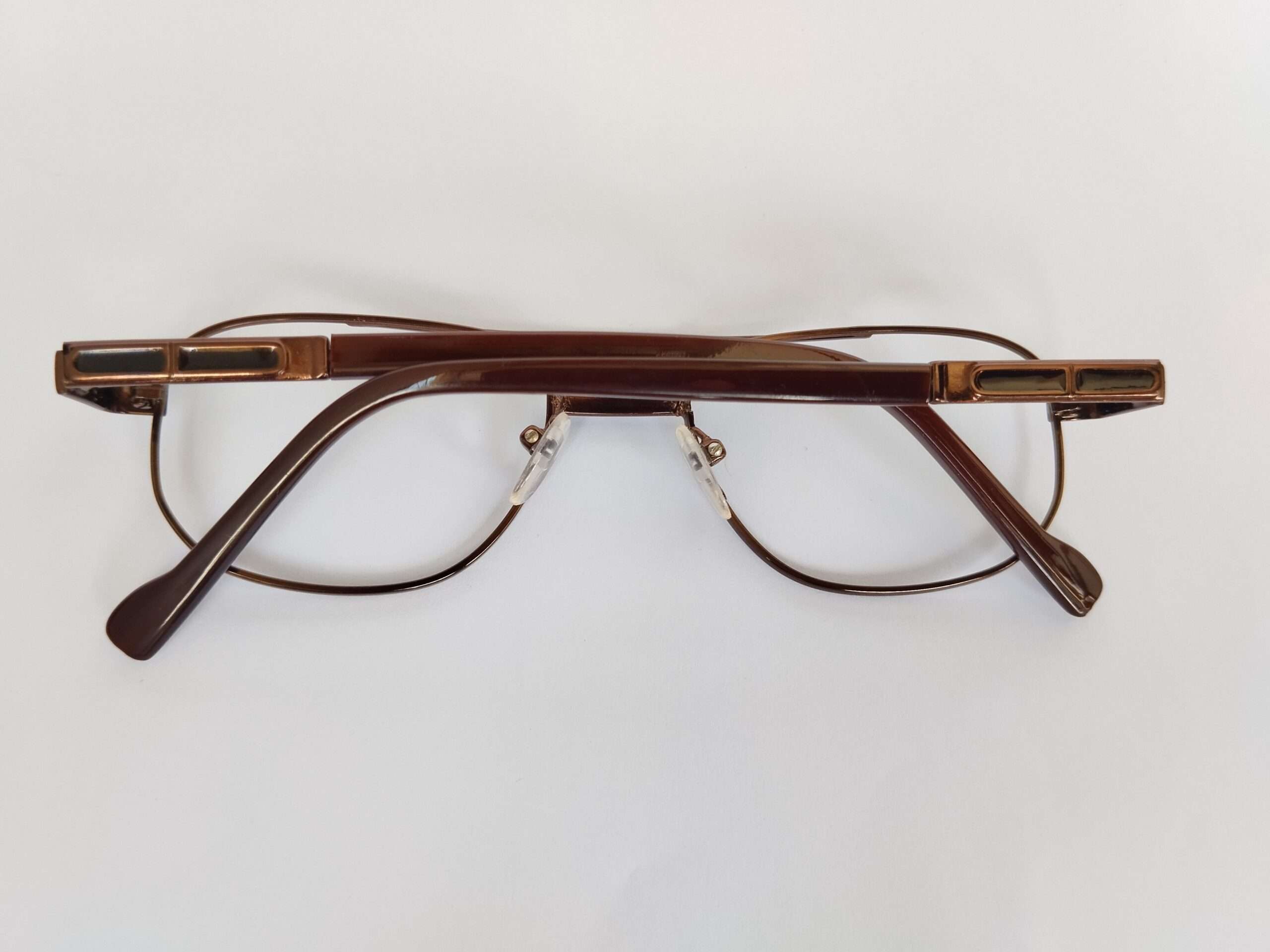 Brown Metal Aviator Reading Glasses featuring a classic aviator shape, warm brown metal frame, and clear magnifying lenses for daily reading comfort.