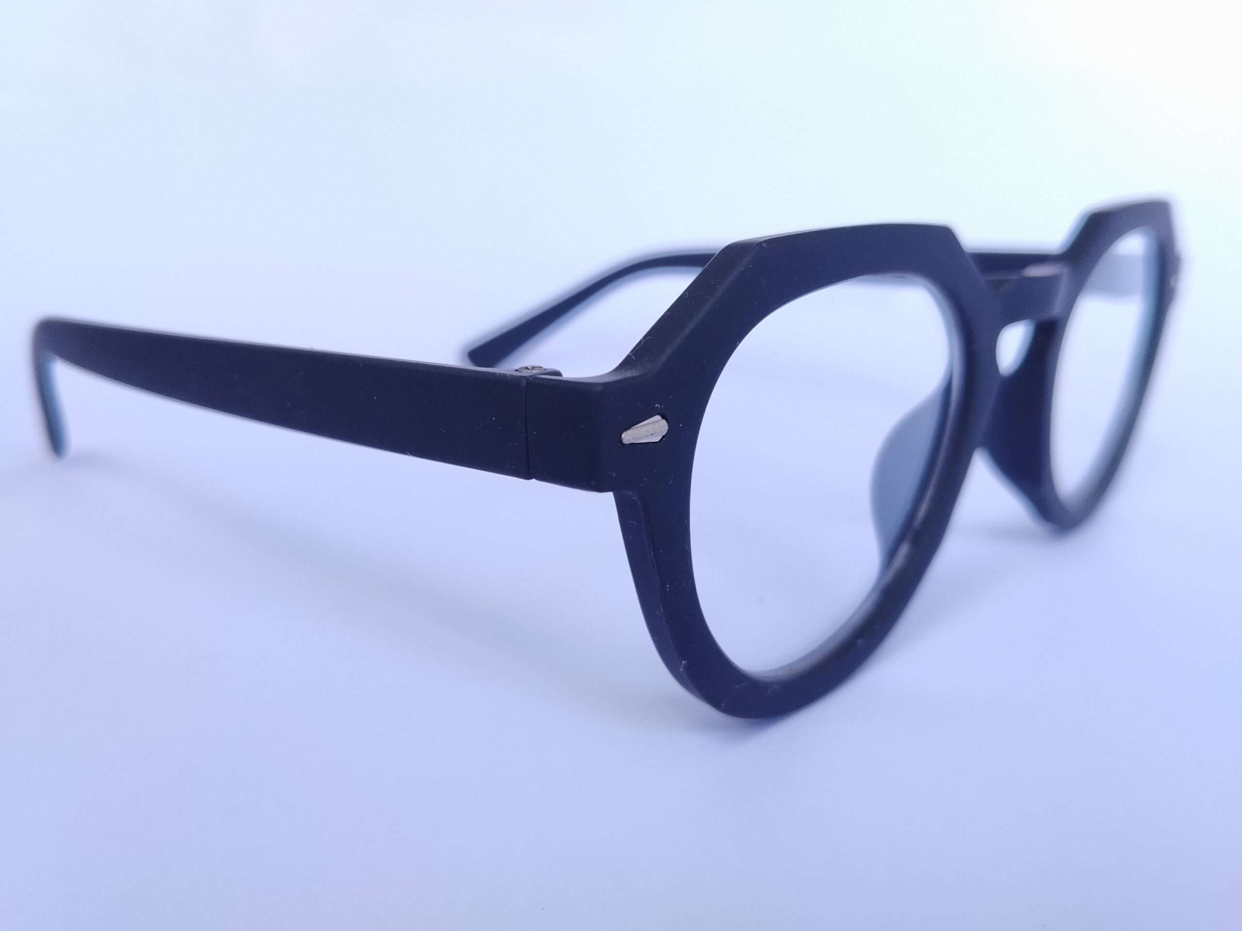 Black retro prescription readers glasses with classic full-frame vintage design