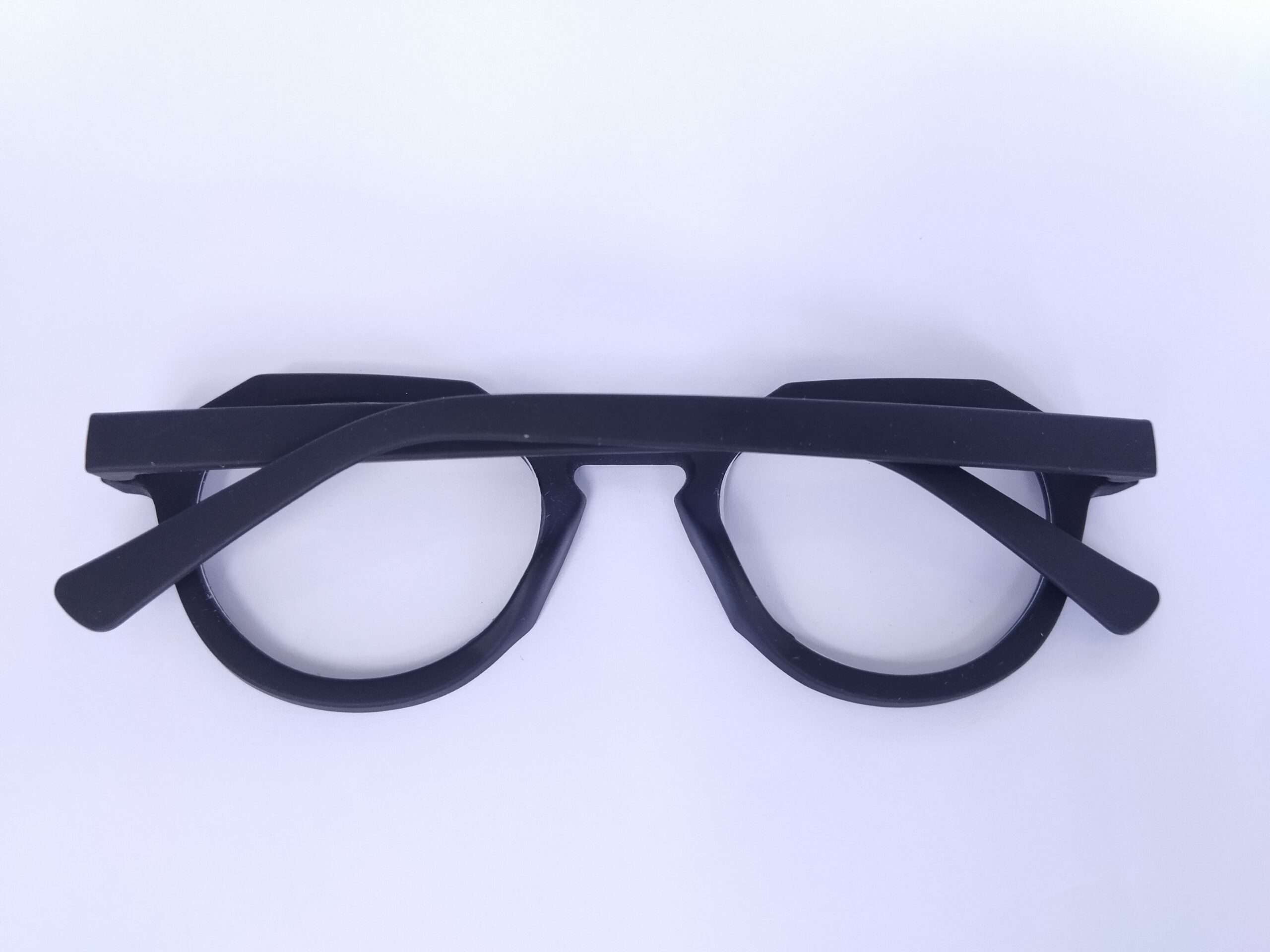 Black retro prescription readers glasses with classic full-frame vintage design